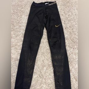 Nike Pro mesh leggings